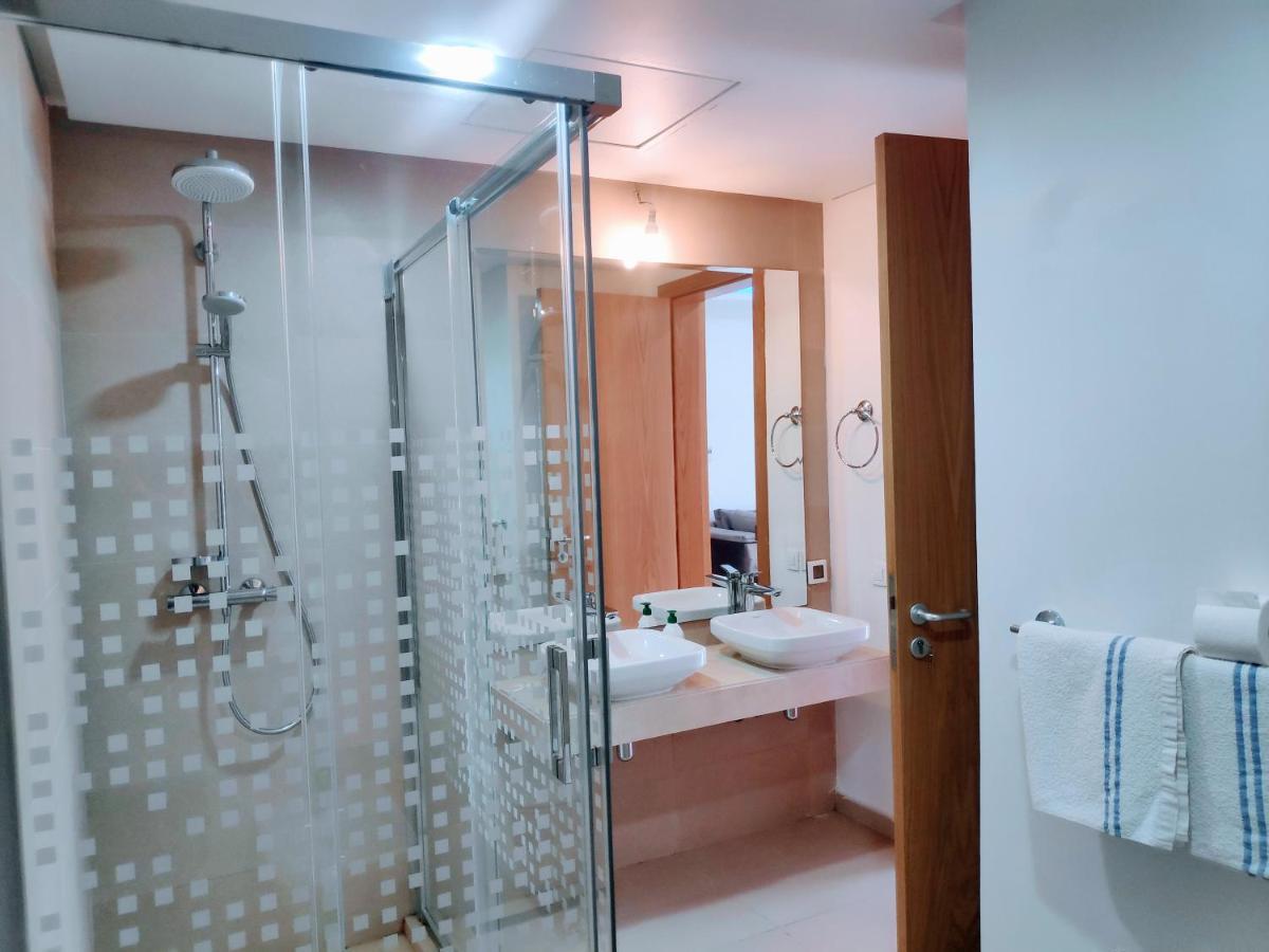 La Marina Luxury Apartment Fully Furnished Free Wifi, High Standard Residence, Amazing Prime Location Close To Restaurants, Transport, Beach And Bouregreg River Salé Kültér fotó