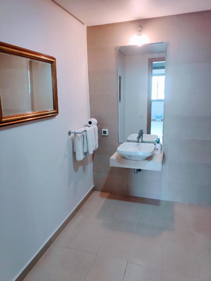 La Marina Luxury Apartment Fully Furnished Free Wifi, High Standard Residence, Amazing Prime Location Close To Restaurants, Transport, Beach And Bouregreg River Salé Kültér fotó
