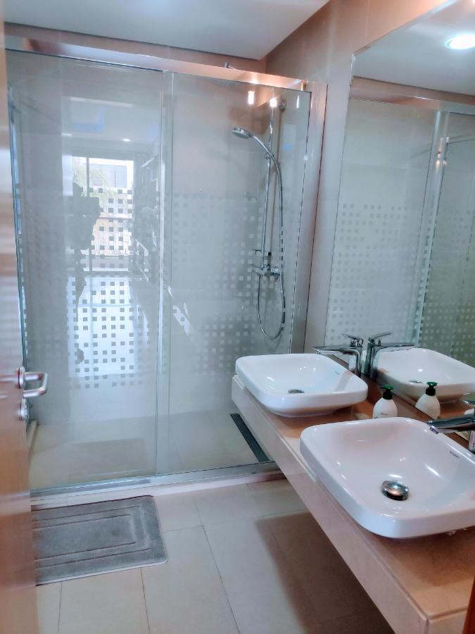 La Marina Luxury Apartment Fully Furnished Free Wifi, High Standard Residence, Amazing Prime Location Close To Restaurants, Transport, Beach And Bouregreg River Salé Kültér fotó